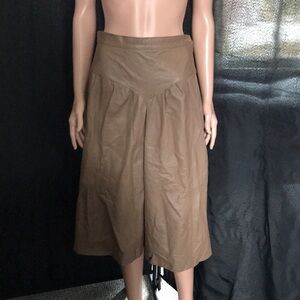 Vintage 100% top grain leather wide legged pleated knee length pants fits 29w